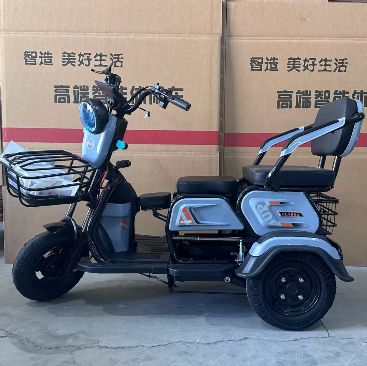 800W Electric Tricycle For Adults With Rear Passenger Seat